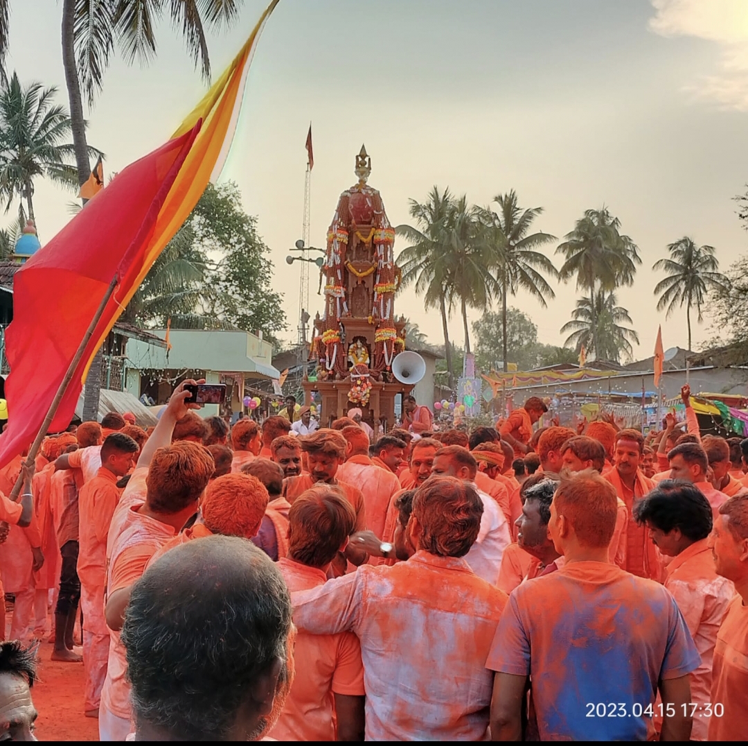 ಬೈಲಹೊಂಗಲ ತಾಲೂಕಿನ ನಾವಲಗಟ್ಟಿ ಗ್ರಾಮದ ಶ್ರೀ ಮಾರುತಿ ದೇವರ ಜಾತ್ರೆ ರಥೋತ್ಸವ