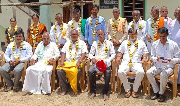 ನಾವಲಗಟ್ಟಿ ಗ್ರಾಮದ ಕೃಷಿ ಪತ್ತಿನ ಸಹಕಾರ ನಿಯಮಿತ ನಿಗಮದ ಅಧ್ಯಕ್ಷರಾಗಿ ಬಾಬು ಗುರುಸಿದ್ದಪ್ಪ ಕಲ್ಲೂರ, ಉಪಾಧ್ಯಕ್ಷರಾಗಿ ರಾಯನಗೌಡ ಬಸನಗೌಡ ಪಾಟೀಲ ಅವಿರೋಧ ಆಯ್ಕೆ