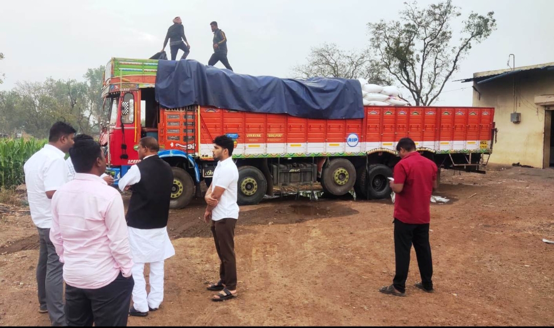 ಅಕ್ರಮವಾಗಿ ಅನ್ನಭಾಗ್ಯ ಅಕ್ಕಿ ಸಾಗಾಟ: ದೂರು ದಾಖಲು