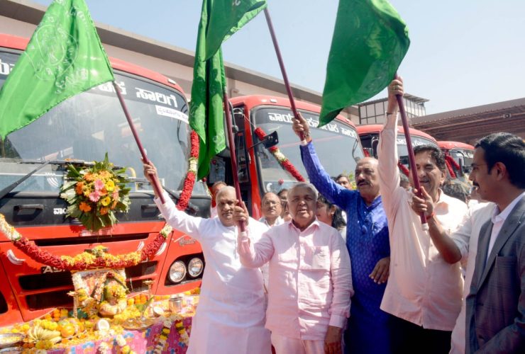 ನೂತನ ಬಸ್ ಗಳ ಲೋಕಾರ್ಪಣೆ; ಅಪಘಾತರಹಿತ ಚಾಲಕರಿಗೆ ಬೆಳ್ಳಿ ಪದಕ ವಿತರಣೆ