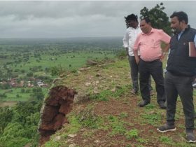 ಧಾರಾಕಾರ ಮಳೆ ಹರಗಾಪುರ ಗುಡ್ಡ ಕುಸಿತ.