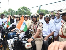 ಹೆಲ್ಮೆಟ್ ವಿತರಣೆ; ಜಾಗೃತಿ ಮೂಡಿಸಿದ ಸಚಿವ ಸತೀಶ ಜಾರಕಿಹೊಳಿ