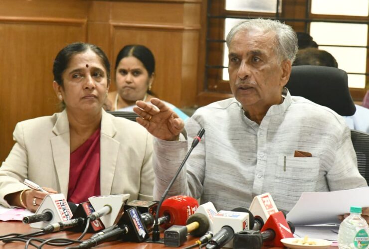 ಉತ್ತರ ಕರ್ನಾಟಕ, ಕಲ್ಯಾಣ ಕರ್ನಾಟಕ ಭಾಗದ ಜ್ವಲಂತ ಸಮಸ್ಯೆಗಳ ವಿಶೇಷ ಚರ್ಚೆಗೆ ಮೀಸಲು: ಪರಿಷತ್ ಸಭಾಪತಿ ಬಸವರಾಜ ಹೊರಟ್ಟಿ*