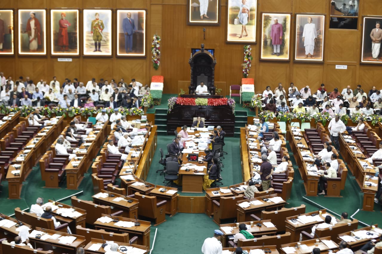 ಮದ್ಯ ಮಾರಾಟಕ್ಕೆ ಯಾವುದೇ ಗುರಿ ನಿಗದಿಪಡಿಸಿಲ್ಲ: ಅಬಕಾರಿ ಸಚಿವ ಆರ್.ಬಿ. ತಿಮ್ಮಾಪುರ ಸ್ಪಷ್ಟನೆ ಮದ್ಯ ಮಾರಾಟಕ್ಕೆ ಯಾವುದೇ ಗುರಿ ನಿಗದಿಪಡಿಸಿಲ್ಲ: ಅಬಕಾರಿ ಸಚಿವ ಆರ್.ಬಿ. ತಿಮ್ಮಾಪುರ ಸ್ಪಷ್ಟನೆ