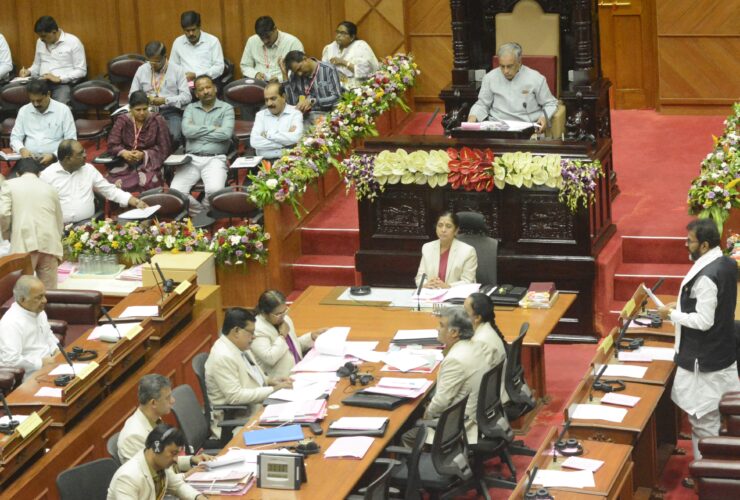 ವಿಲೀನ ಆದರೂ ಕೈಮಗ್ಗ ನೇಕಾರರ ಕಾರ್ಯಕ್ರಮ ಮುಂದುವರಿಕೆ