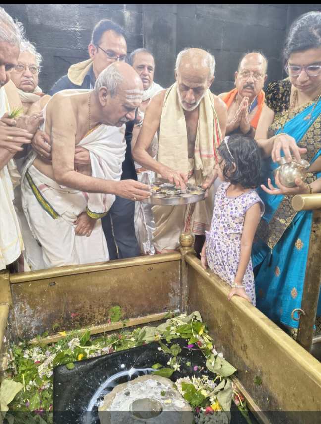 *ಗೋಕರ್ಣ ಮಹಾಬಲೇಶ್ವರ:ಶಿವರಾತ್ರಿ ನಿಮಿತ್ತ ಡಾ. ಪ್ರಭಾಕರ್ ಕೋರೆ ದರ್ಶನ**